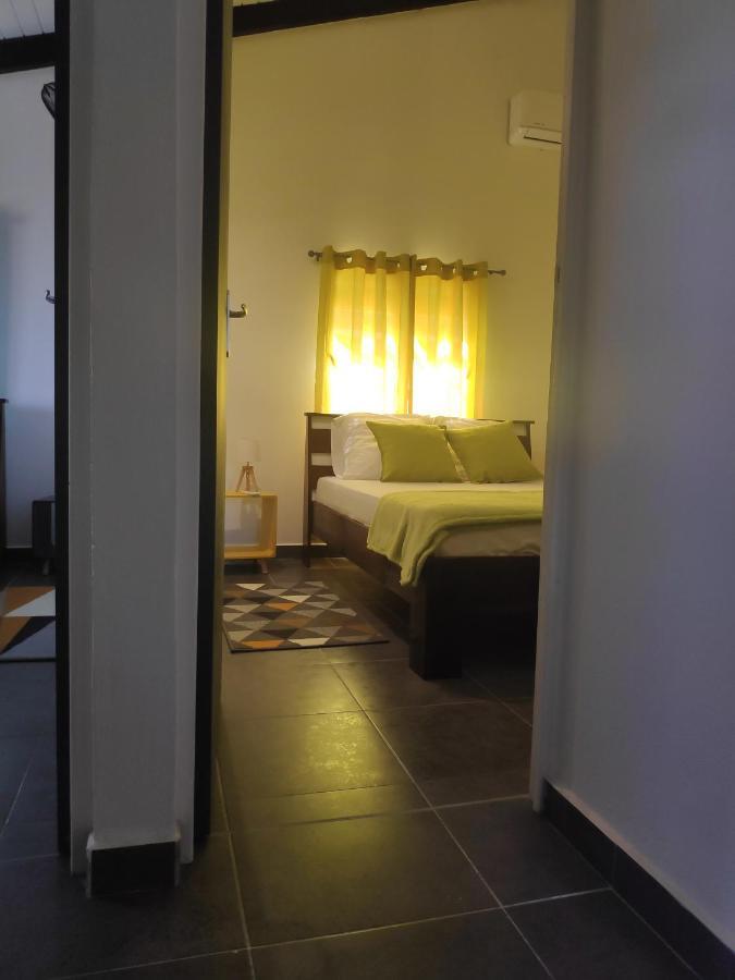 Les Galets Appartement Deshaies Buitenkant foto